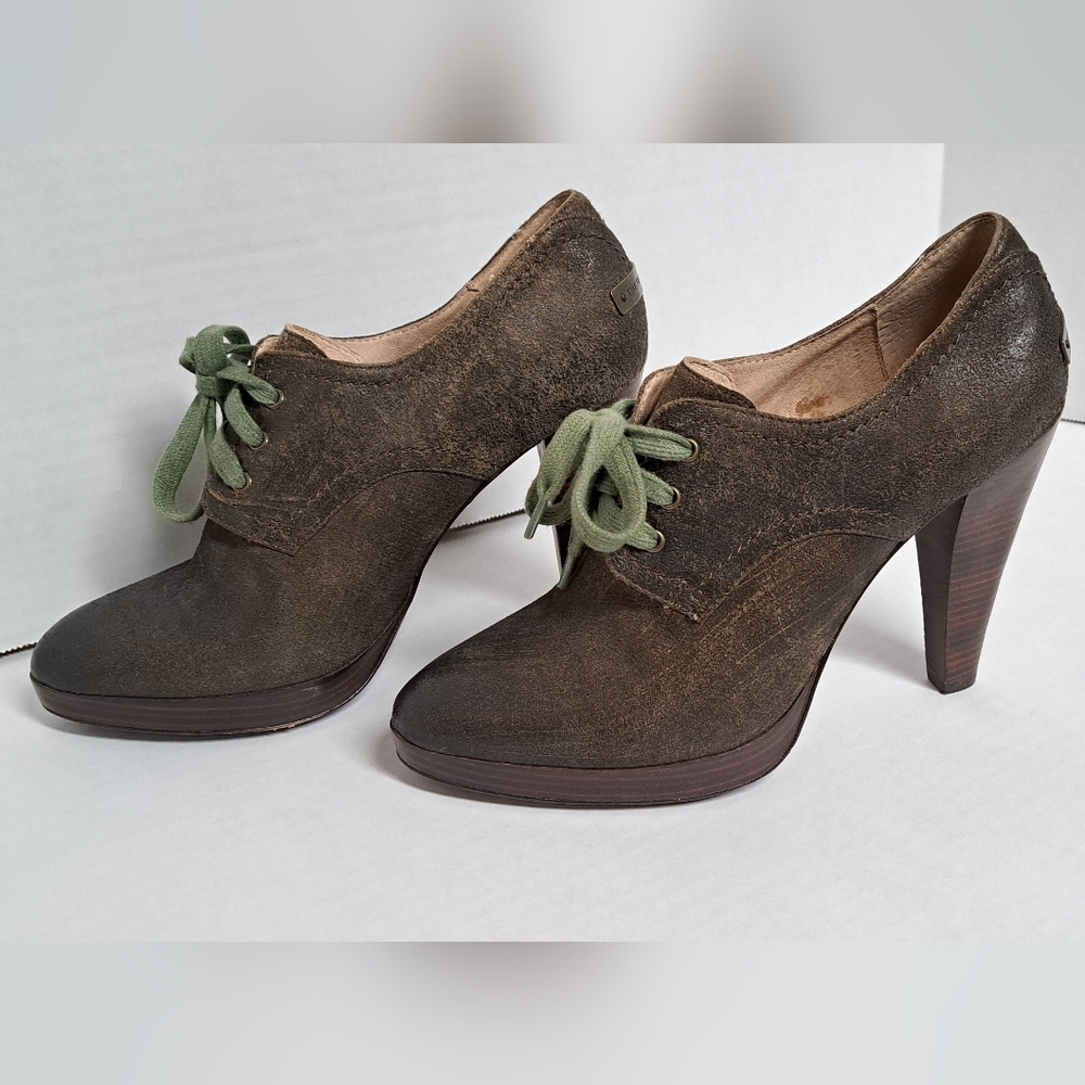 The Frye Company women's Harlow Stitch Oxford Size 9